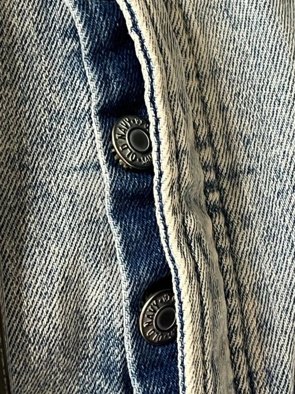 Old Navy Women's 24 Plus High Rise Distressed Denim Shorts Blue